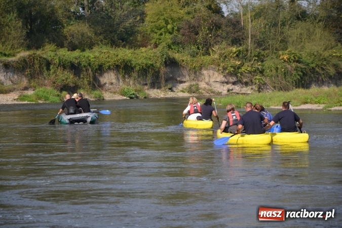 Zdjęcie w galerii na portalu naszraciborz.pl: Wodniacy zamknęli Meandry Odry wiadomości z regionu