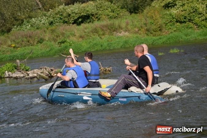 Zdjęcie w galerii na portalu naszraciborz.pl: Wodniacy zamknęli Meandry Odry wiadomości z regionu