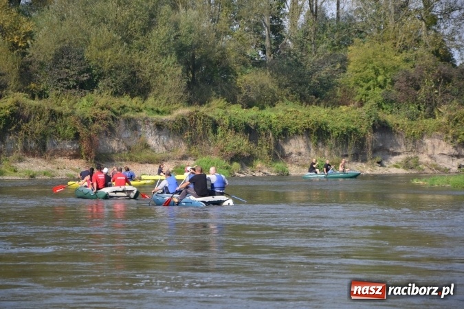 Zdjęcie w galerii na portalu naszraciborz.pl: Wodniacy zamknęli Meandry Odry wiadomości z regionu