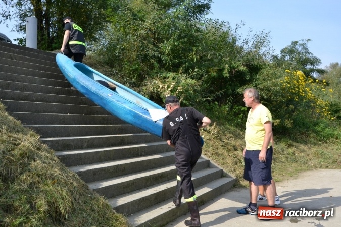 Zdjęcie w galerii na portalu naszraciborz.pl: Wodniacy zamknęli Meandry Odry wiadomości z regionu