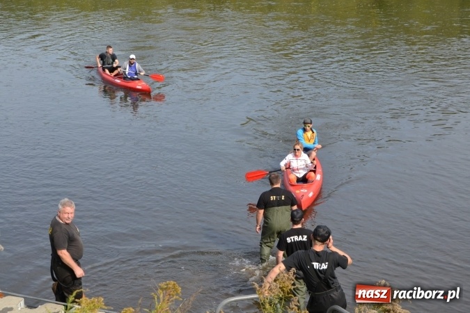 Zdjęcie w galerii na portalu naszraciborz.pl: Wodniacy zamknęli Meandry Odry wiadomości z regionu