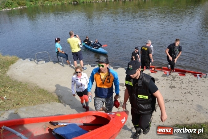 Zdjęcie w galerii na portalu naszraciborz.pl: Wodniacy zamknęli Meandry Odry wiadomości z regionu