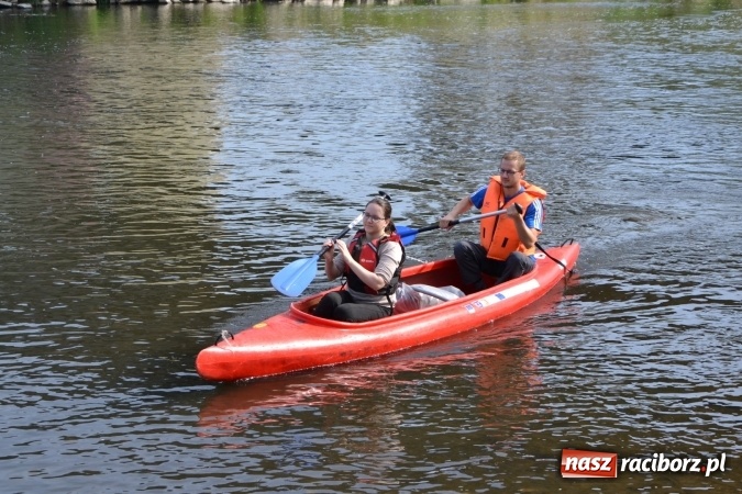 Zdjęcie w galerii na portalu naszraciborz.pl: Wodniacy zamknęli Meandry Odry wiadomości z regionu