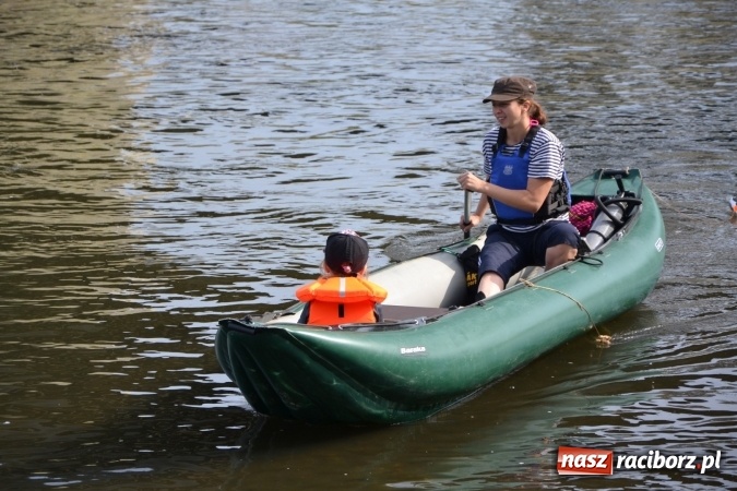 Zdjęcie w galerii na portalu naszraciborz.pl: Wodniacy zamknęli Meandry Odry wiadomości z regionu