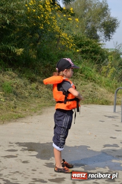 Zdjęcie w galerii na portalu naszraciborz.pl: Wodniacy zamknęli Meandry Odry wiadomości z regionu