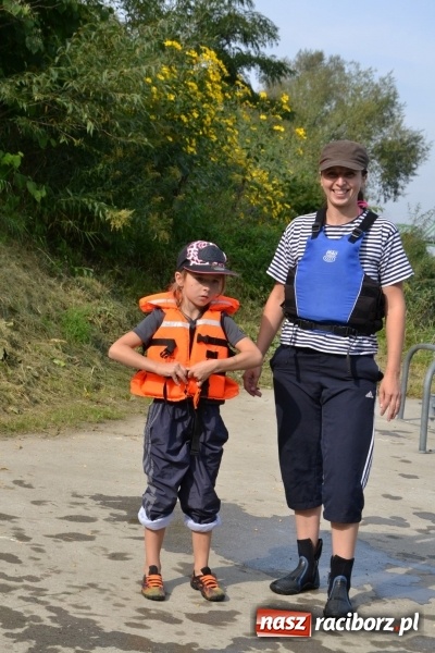 Zdjęcie w galerii na portalu naszraciborz.pl: Wodniacy zamknęli Meandry Odry wiadomości z regionu