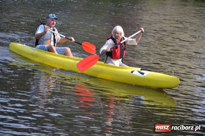 Zdjęcie w galerii na portalu naszraciborz.pl: Wodniacy zamknęli Meandry Odry wiadomości z regionu