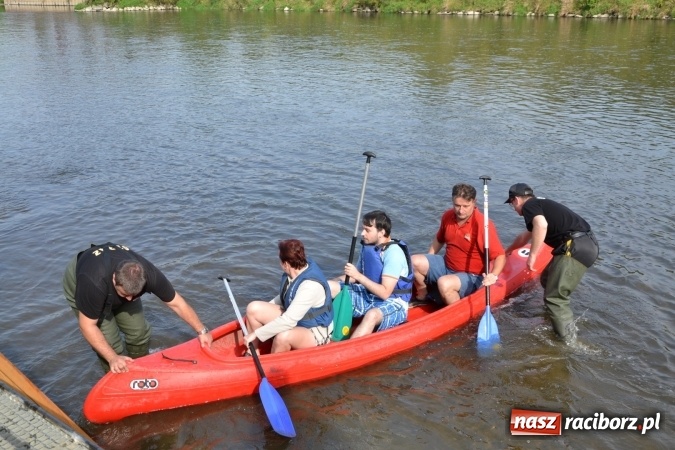 Zdjęcie w galerii na portalu naszraciborz.pl: Wodniacy zamknęli Meandry Odry wiadomości z regionu