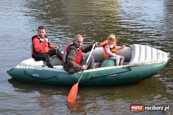 Zdjęcie w galerii na portalu naszraciborz.pl: Wodniacy zamknęli Meandry Odry wiadomości z regionu
