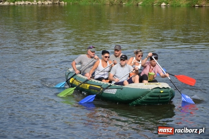 Zdjęcie w galerii na portalu naszraciborz.pl: Wodniacy zamknęli Meandry Odry wiadomości z regionu