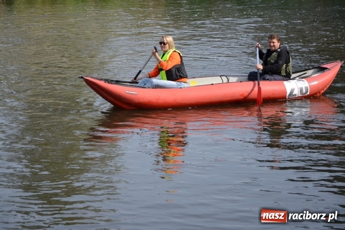 Zdjęcie w galerii na portalu naszraciborz.pl: Wodniacy zamknęli Meandry Odry wiadomości z regionu