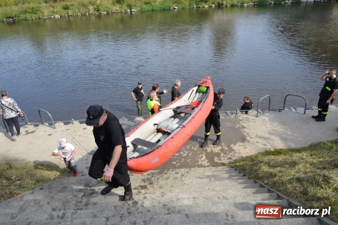 Zdjęcie w galerii na portalu naszraciborz.pl: Wodniacy zamknęli Meandry Odry wiadomości z regionu