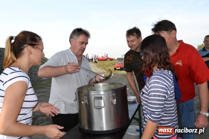Zdjęcie w galerii na portalu naszraciborz.pl: Wodniacy zamknęli Meandry Odry wiadomości z regionu