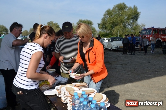 Zdjęcie w galerii na portalu naszraciborz.pl: Wodniacy zamknęli Meandry Odry wiadomości z regionu