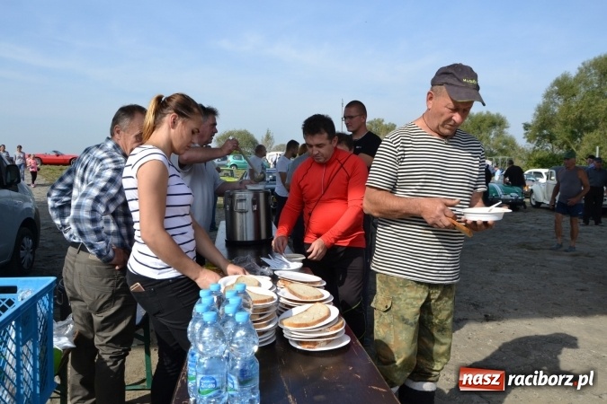 Zdjęcie w galerii na portalu naszraciborz.pl: Wodniacy zamknęli Meandry Odry wiadomości z regionu