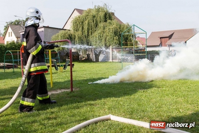 Zdjęcie w galerii na portalu naszraciborz.pl: Pożar szkoły w Owsiszczach. Straży z OSP gminy Krzyżanowice sprawdzali gotowość bojową wiadomości z regionu