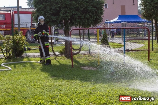 Zdjęcie w galerii na portalu naszraciborz.pl: Pożar szkoły w Owsiszczach. Straży z OSP gminy Krzyżanowice sprawdzali gotowość bojową wiadomości z regionu