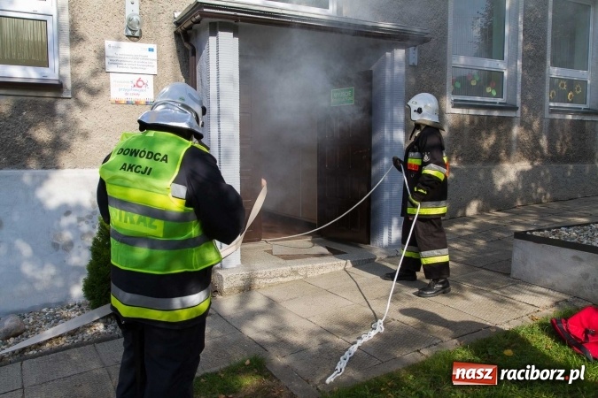 Zdjęcie w galerii na portalu naszraciborz.pl: Pożar szkoły w Owsiszczach. Straży z OSP gminy Krzyżanowice sprawdzali gotowość bojową wiadomości z regionu