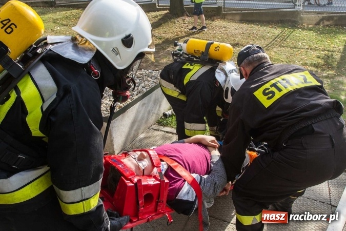 Zdjęcie w galerii na portalu naszraciborz.pl: Pożar szkoły w Owsiszczach. Straży z OSP gminy Krzyżanowice sprawdzali gotowość bojową wiadomości z regionu