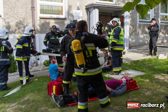 Zdjęcie w galerii na portalu naszraciborz.pl: Pożar szkoły w Owsiszczach. Straży z OSP gminy Krzyżanowice sprawdzali gotowość bojową wiadomości z regionu