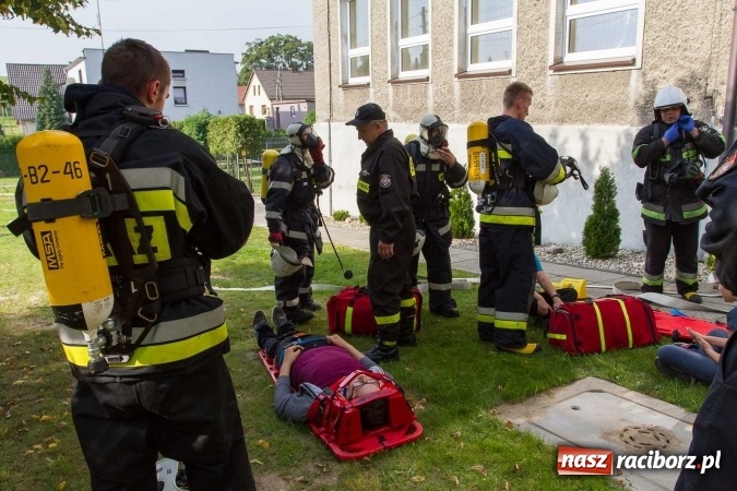 Zdjęcie w galerii na portalu naszraciborz.pl: Pożar szkoły w Owsiszczach. Straży z OSP gminy Krzyżanowice sprawdzali gotowość bojową wiadomości z regionu