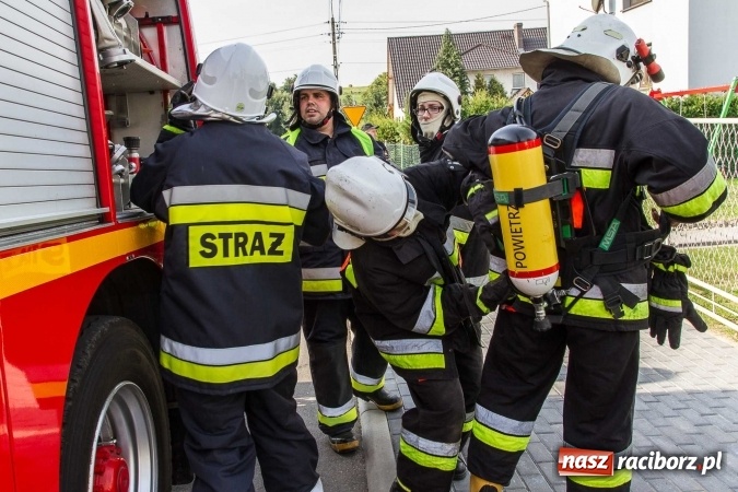 Zdjęcie w galerii na portalu naszraciborz.pl: Pożar szkoły w Owsiszczach. Straży z OSP gminy Krzyżanowice sprawdzali gotowość bojową wiadomości z regionu
