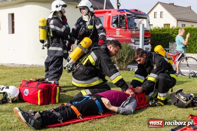 Zdjęcie w galerii na portalu naszraciborz.pl: Pożar szkoły w Owsiszczach. Straży z OSP gminy Krzyżanowice sprawdzali gotowość bojową wiadomości z regionu