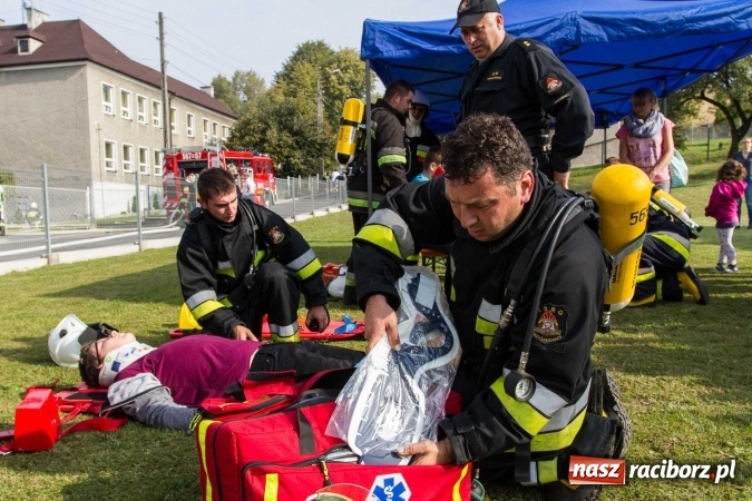 Zdjęcie w galerii na portalu naszraciborz.pl: Pożar szkoły w Owsiszczach. Straży z OSP gminy Krzyżanowice sprawdzali gotowość bojową wiadomości z regionu