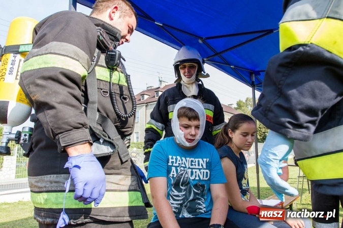 Zdjęcie w galerii na portalu naszraciborz.pl: Pożar szkoły w Owsiszczach. Straży z OSP gminy Krzyżanowice sprawdzali gotowość bojową wiadomości z regionu