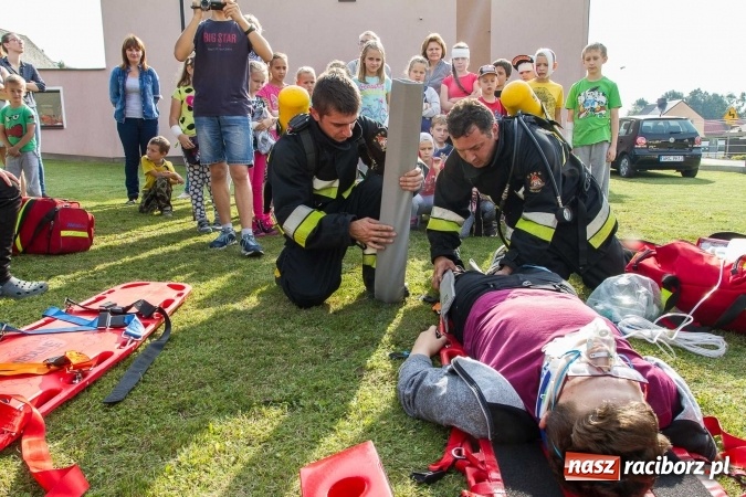 Zdjęcie w galerii na portalu naszraciborz.pl: Pożar szkoły w Owsiszczach. Straży z OSP gminy Krzyżanowice sprawdzali gotowość bojową wiadomości z regionu