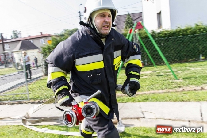 Zdjęcie w galerii na portalu naszraciborz.pl: Pożar szkoły w Owsiszczach. Straży z OSP gminy Krzyżanowice sprawdzali gotowość bojową wiadomości z regionu