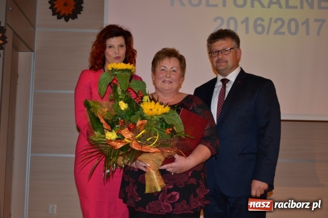 Zdjęcie w galerii na portalu naszraciborz.pl: Urszula Prochaska-Burek nagrodzona za monografię Bolesławia wiadomości z regionu