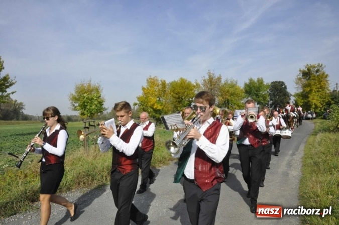 Zdjęcie w galerii na portalu naszraciborz.pl: Hubertus na Ostrogu, czyli pogoń za lisem w Huzarskiej Dolinie  wiadomości z regionu