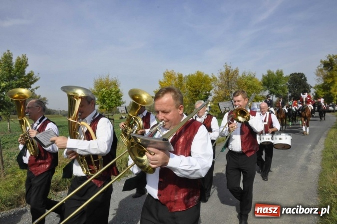 Zdjęcie w galerii na portalu naszraciborz.pl: Hubertus na Ostrogu, czyli pogoń za lisem w Huzarskiej Dolinie  wiadomości z regionu