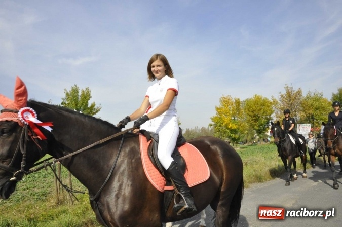 Zdjęcie w galerii na portalu naszraciborz.pl: Hubertus na Ostrogu, czyli pogoń za lisem w Huzarskiej Dolinie  wiadomości z regionu