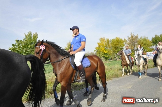 Zdjęcie w galerii na portalu naszraciborz.pl: Hubertus na Ostrogu, czyli pogoń za lisem w Huzarskiej Dolinie  wiadomości z regionu