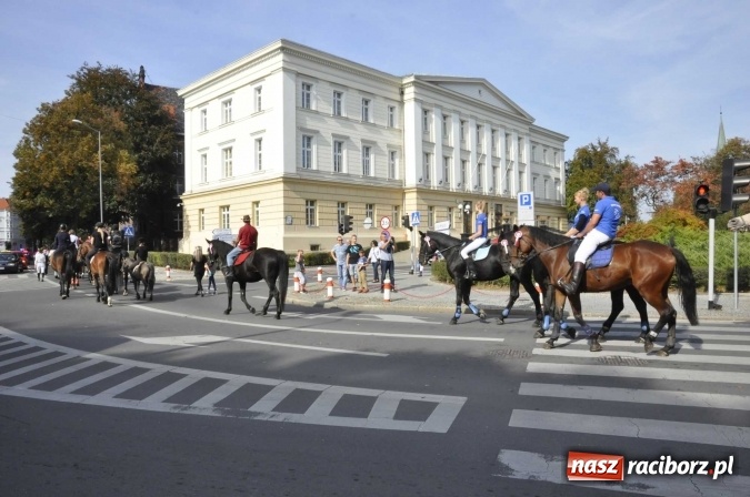Zdjęcie w galerii na portalu naszraciborz.pl: Hubertus na Ostrogu, czyli pogoń za lisem w Huzarskiej Dolinie  wiadomości z regionu