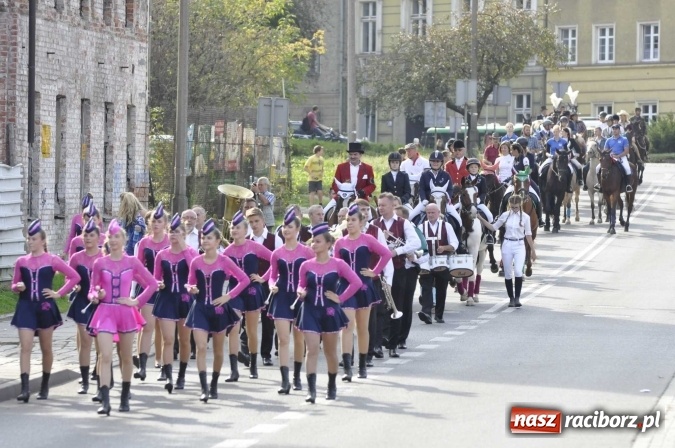 Zdjęcie w galerii na portalu naszraciborz.pl: Hubertus na Ostrogu, czyli pogoń za lisem w Huzarskiej Dolinie  wiadomości z regionu