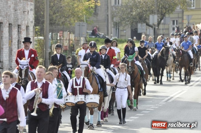 Zdjęcie w galerii na portalu naszraciborz.pl: Hubertus na Ostrogu, czyli pogoń za lisem w Huzarskiej Dolinie  wiadomości z regionu