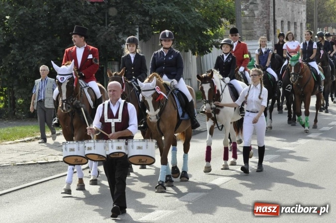 Zdjęcie w galerii na portalu naszraciborz.pl: Hubertus na Ostrogu, czyli pogoń za lisem w Huzarskiej Dolinie  wiadomości z regionu