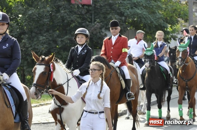 Zdjęcie w galerii na portalu naszraciborz.pl: Hubertus na Ostrogu, czyli pogoń za lisem w Huzarskiej Dolinie  wiadomości z regionu