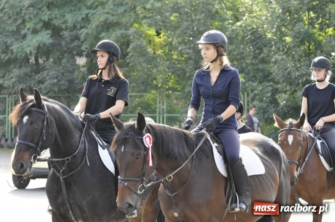Zdjęcie w galerii na portalu naszraciborz.pl: Hubertus na Ostrogu, czyli pogoń za lisem w Huzarskiej Dolinie  wiadomości z regionu