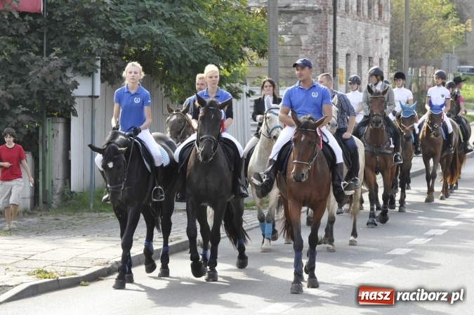 Zdjęcie w galerii na portalu naszraciborz.pl: Hubertus na Ostrogu, czyli pogoń za lisem w Huzarskiej Dolinie  wiadomości z regionu