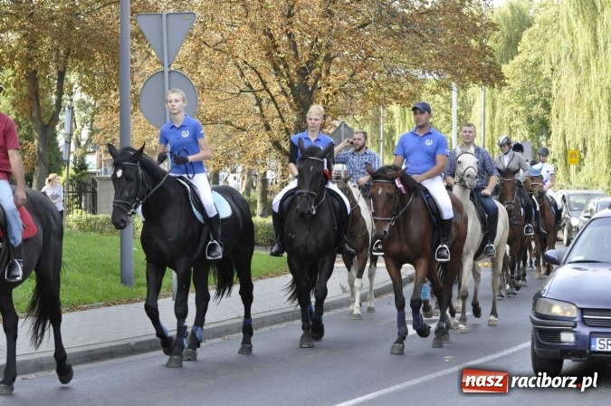 Zdjęcie w galerii na portalu naszraciborz.pl: Hubertus na Ostrogu, czyli pogoń za lisem w Huzarskiej Dolinie  wiadomości z regionu
