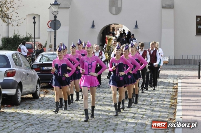 Zdjęcie w galerii na portalu naszraciborz.pl: Hubertus na Ostrogu, czyli pogoń za lisem w Huzarskiej Dolinie  wiadomości z regionu