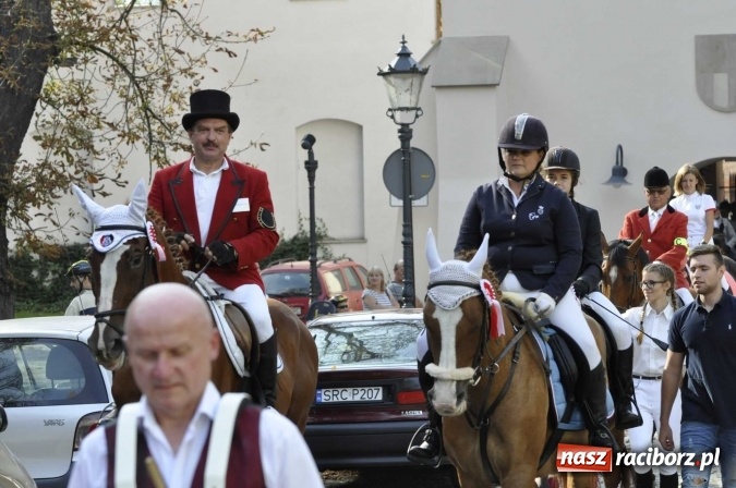 Zdjęcie w galerii na portalu naszraciborz.pl: Hubertus na Ostrogu, czyli pogoń za lisem w Huzarskiej Dolinie  wiadomości z regionu