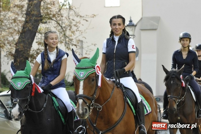 Zdjęcie w galerii na portalu naszraciborz.pl: Hubertus na Ostrogu, czyli pogoń za lisem w Huzarskiej Dolinie  wiadomości z regionu