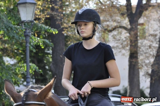 Zdjęcie w galerii na portalu naszraciborz.pl: Hubertus na Ostrogu, czyli pogoń za lisem w Huzarskiej Dolinie  wiadomości z regionu