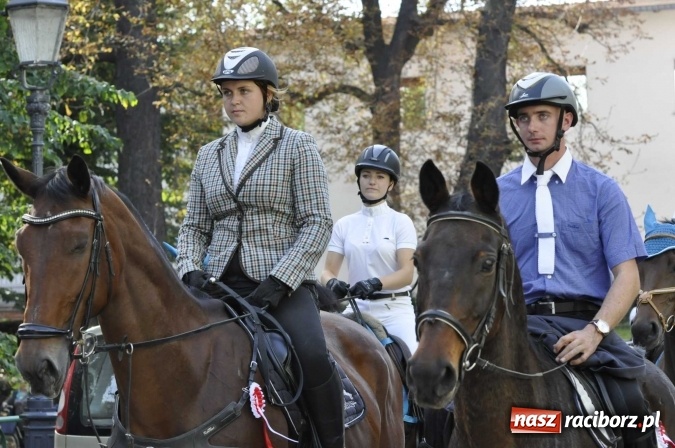 Zdjęcie w galerii na portalu naszraciborz.pl: Hubertus na Ostrogu, czyli pogoń za lisem w Huzarskiej Dolinie  wiadomości z regionu