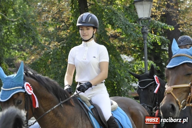 Zdjęcie w galerii na portalu naszraciborz.pl: Hubertus na Ostrogu, czyli pogoń za lisem w Huzarskiej Dolinie  wiadomości z regionu
